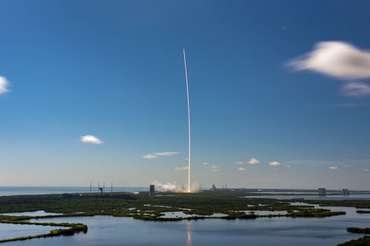 Пентагон разрешил SpaceX повторно использовать ракеты для военных миссий
