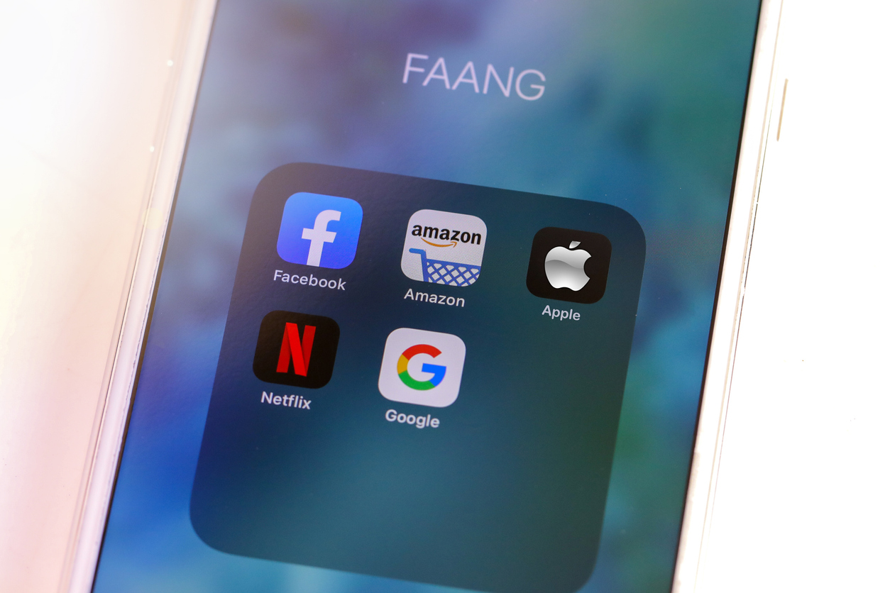 Google, Facebook и Netflix вводят обязательную вакцинацию для сотрудников