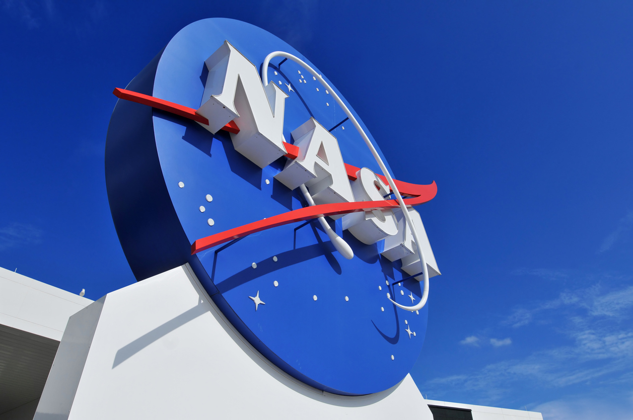 NASA приостановила работу с компанией SpaceX Илона Маска до ноября