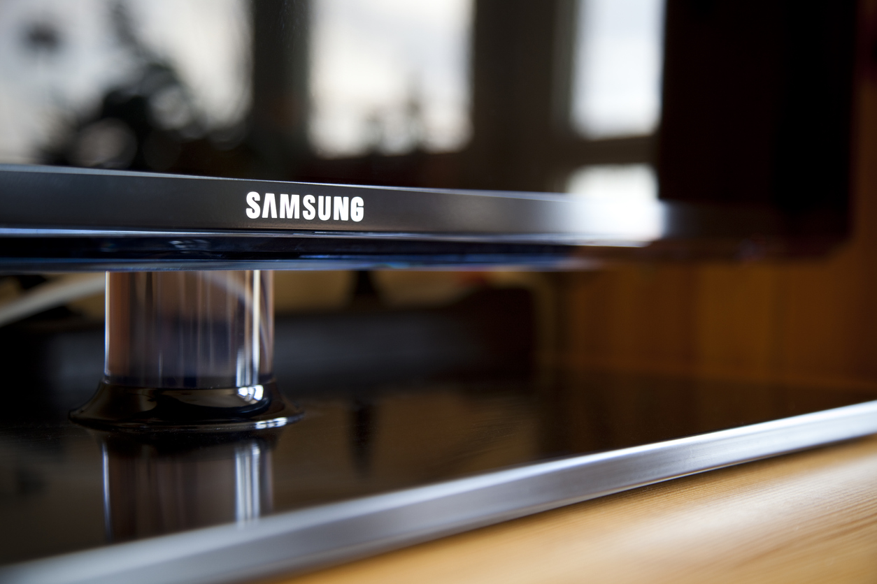 Samsung начал блокировать украденные со складов или магазинов телевизоры          