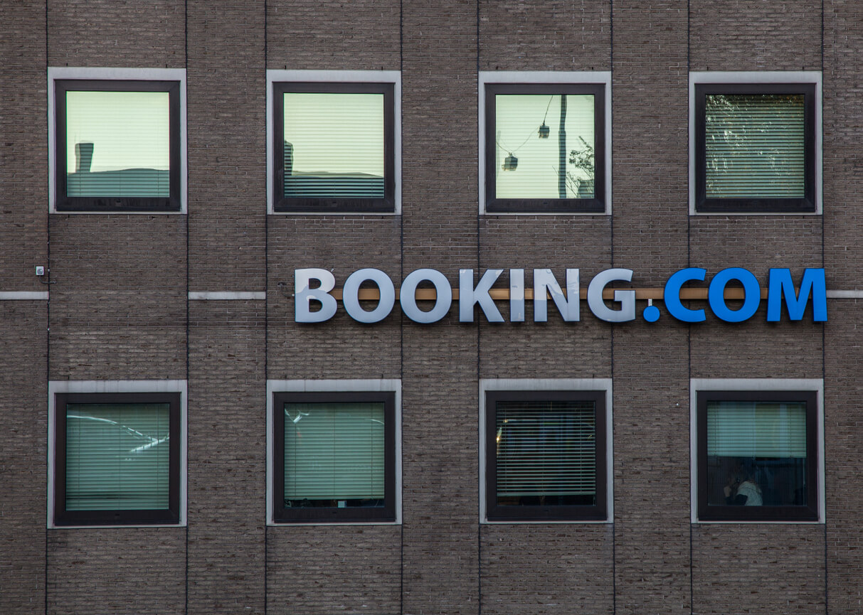 ФАС пригрозила Booking.com судом за неуплату штрафа 1,3 млрд руб.          