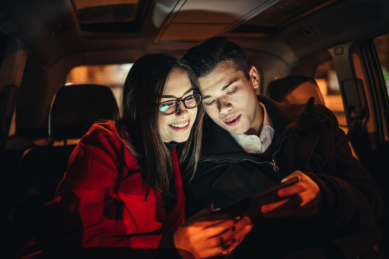 Tinder и Lyft стали партнерами. Теперь в сервисе знакомств можно заказать такси, чтобы доехать на свидание