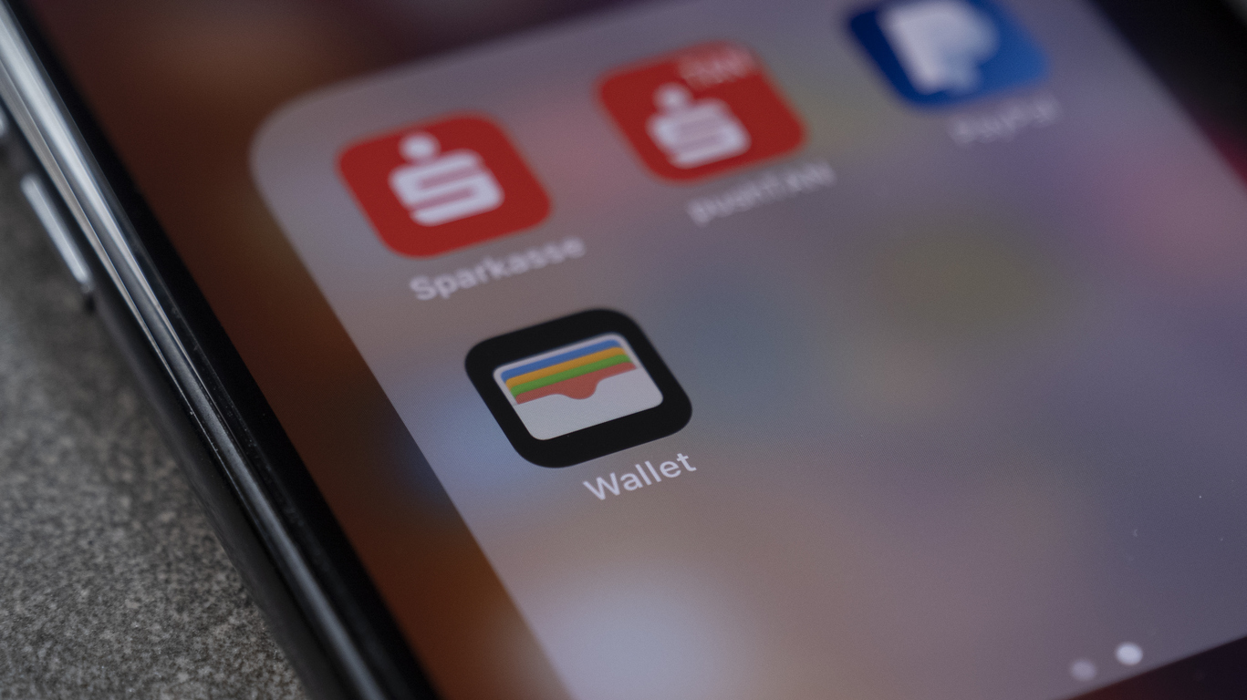 Карты Мир начали принимать к оплате на устройствах Apple