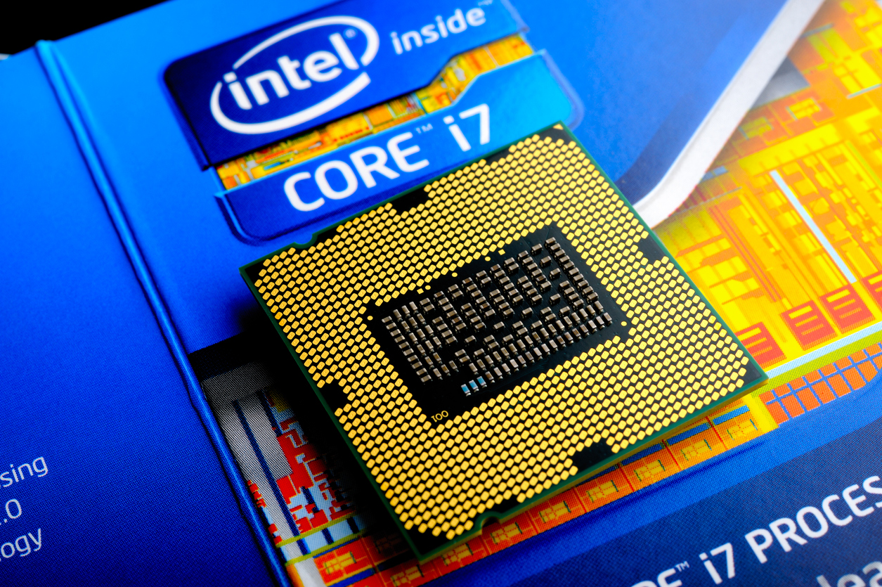 Правительство США запретило Intel расширять производство в Китае