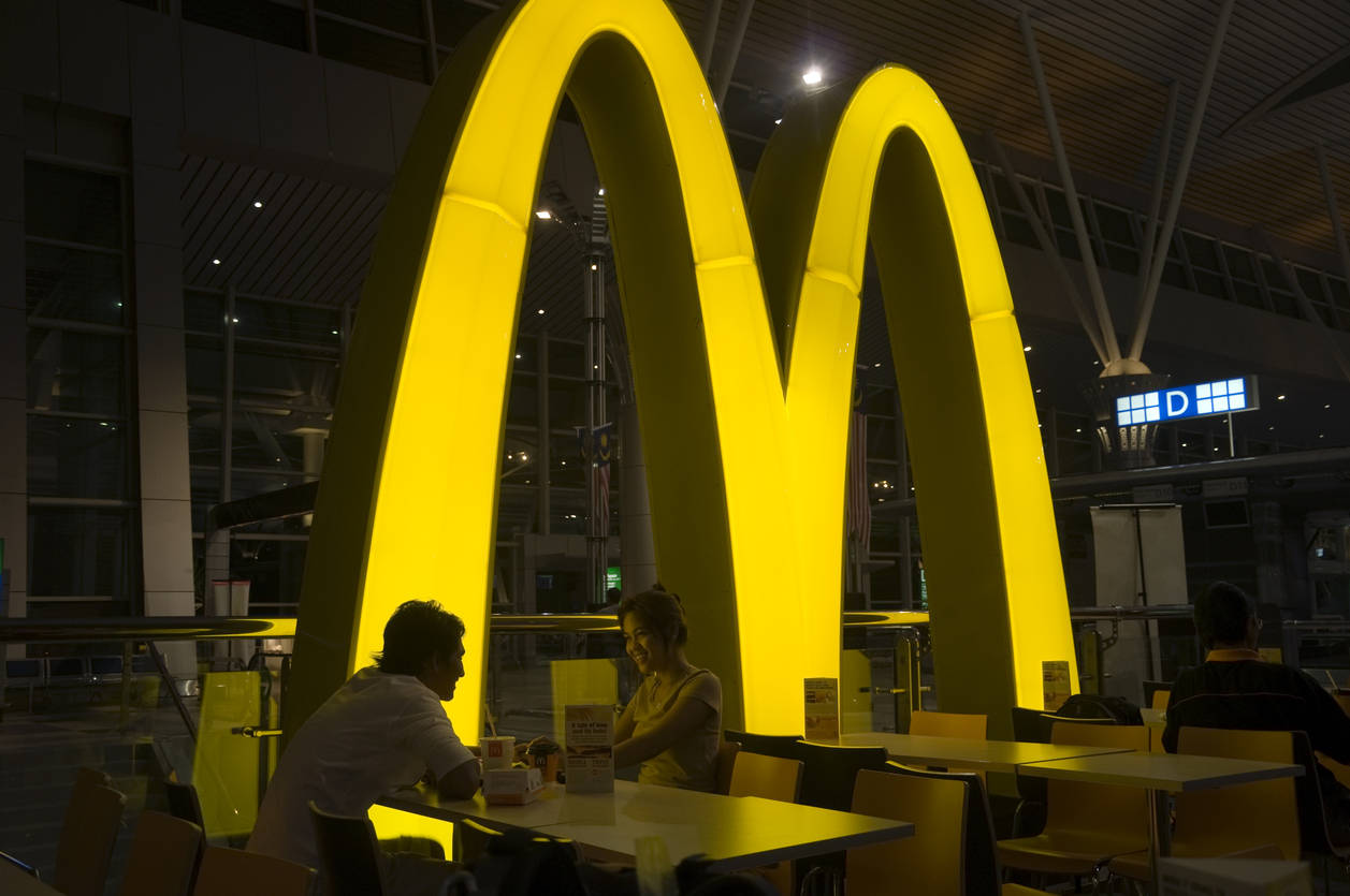 Исследование: чем беднее страна, тем больше McDonald’s вкладывает в маркетинг          