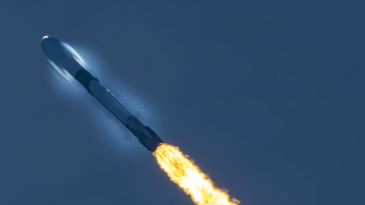 SpaceX Илона Маска запланировала рекордное количество запусков на 2022 год          