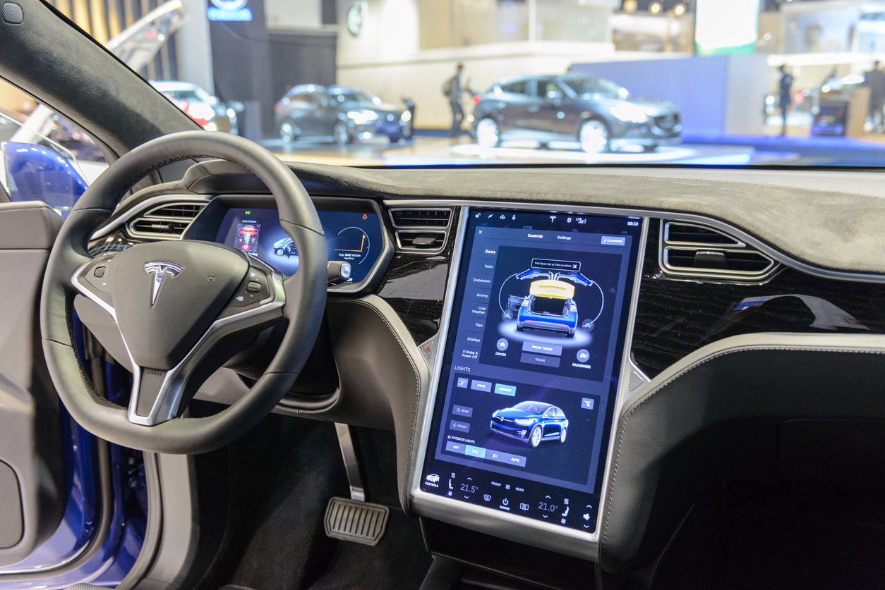 Илон Маск продал 4,4 млн акций Tesla