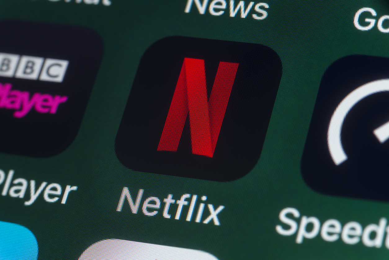 Роскомнадзор исключит Netflix и Megogo из реестра аудиовизуальных сервисов