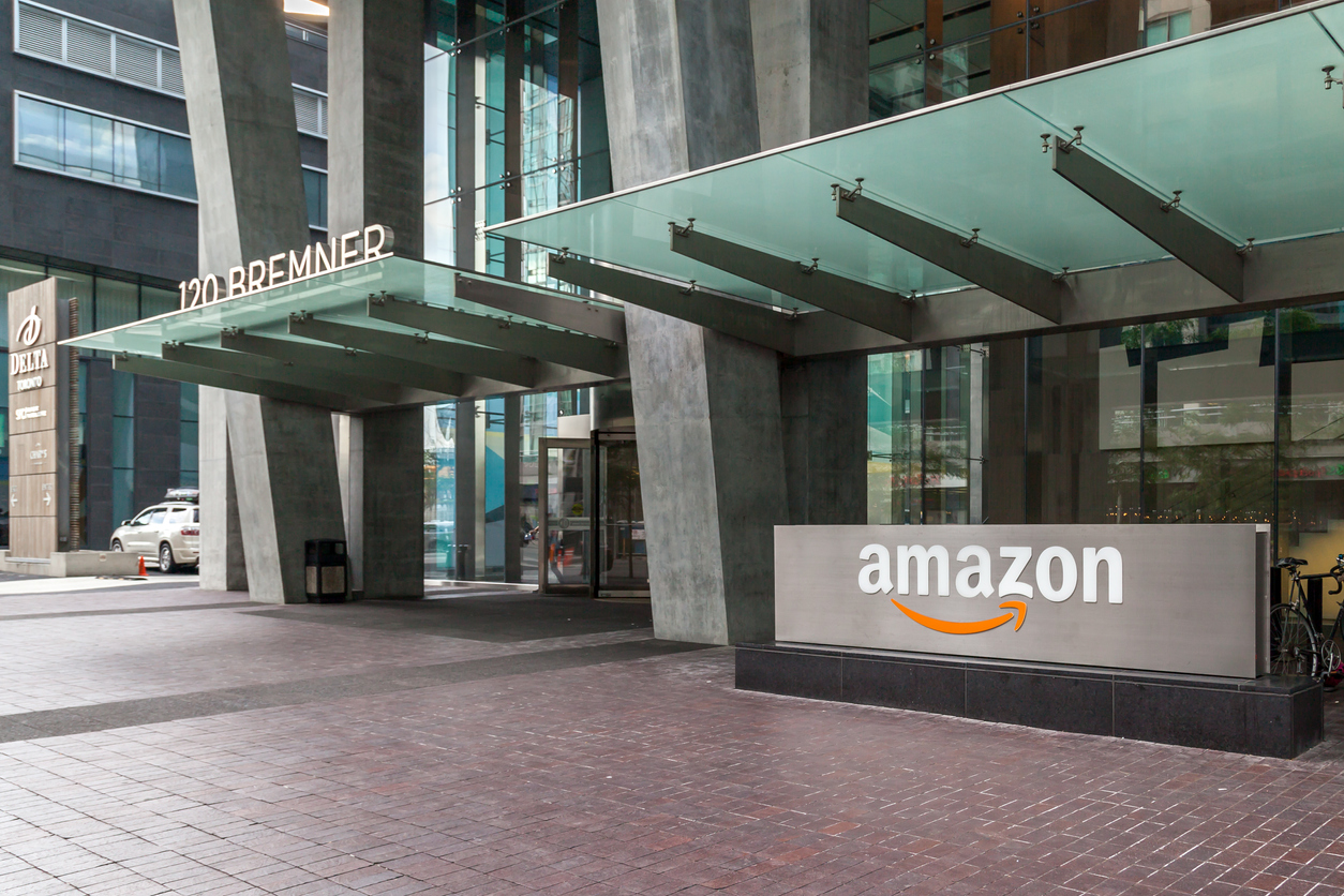 Amazon начнет конкурировать со SpaceX на рынке спутникового интернета