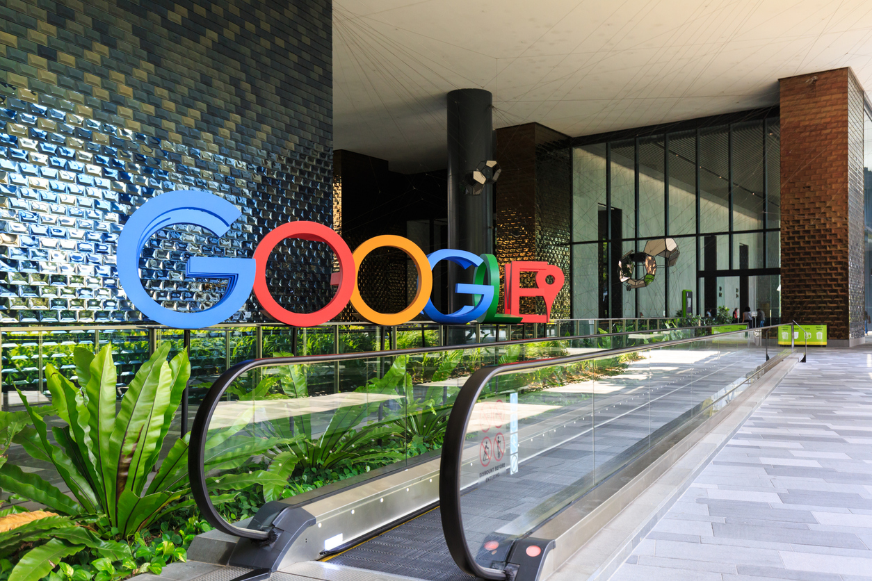 Приставы взыскали с Google более 7,7 млрд руб. оборотного штрафа