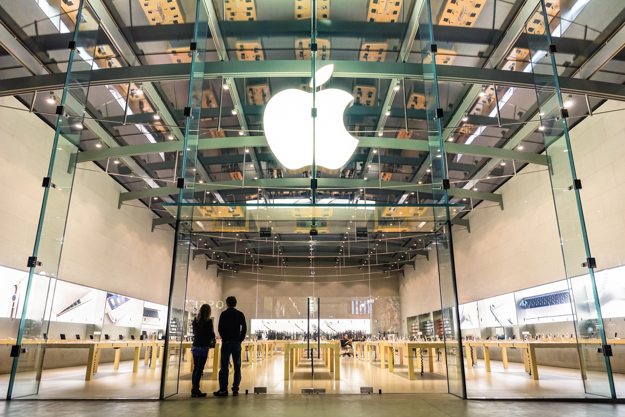 Apple увеличит зарплаты сотрудникам на фоне роста инфляции          