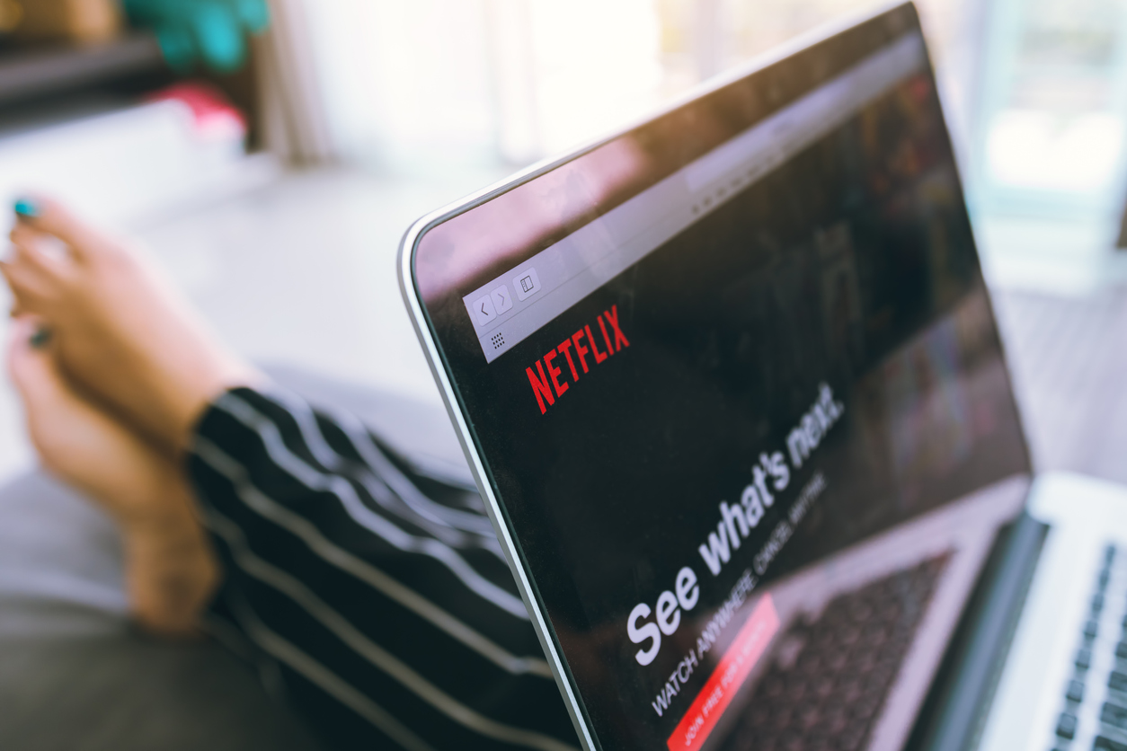 Netflix начнет штрафовать пользователей за передачу пароля друзьям