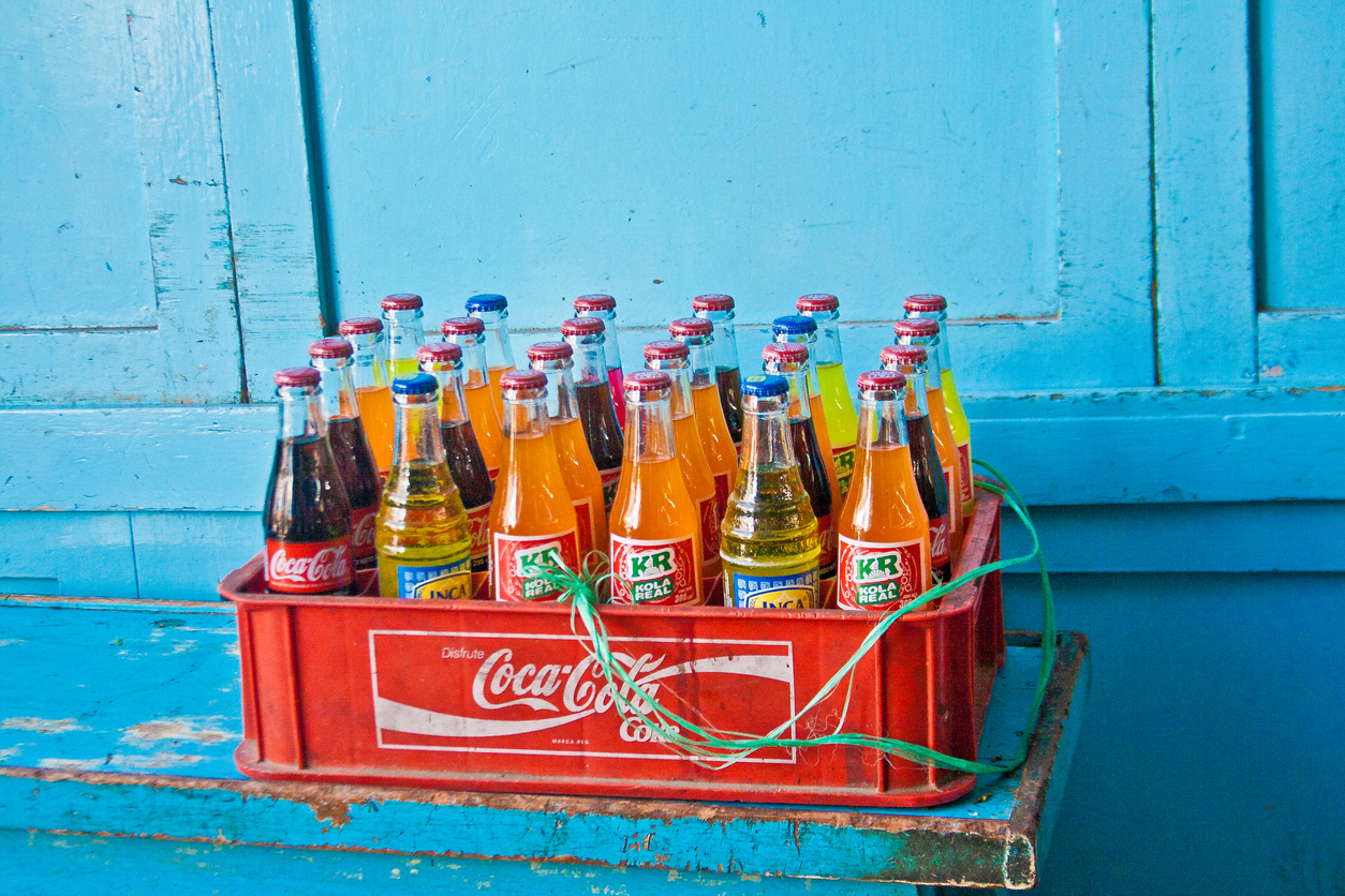 Coca-Cola уходит с российского рынка. Ее могут заменить напитки под брендом Funky Monkey подмосковного завода
