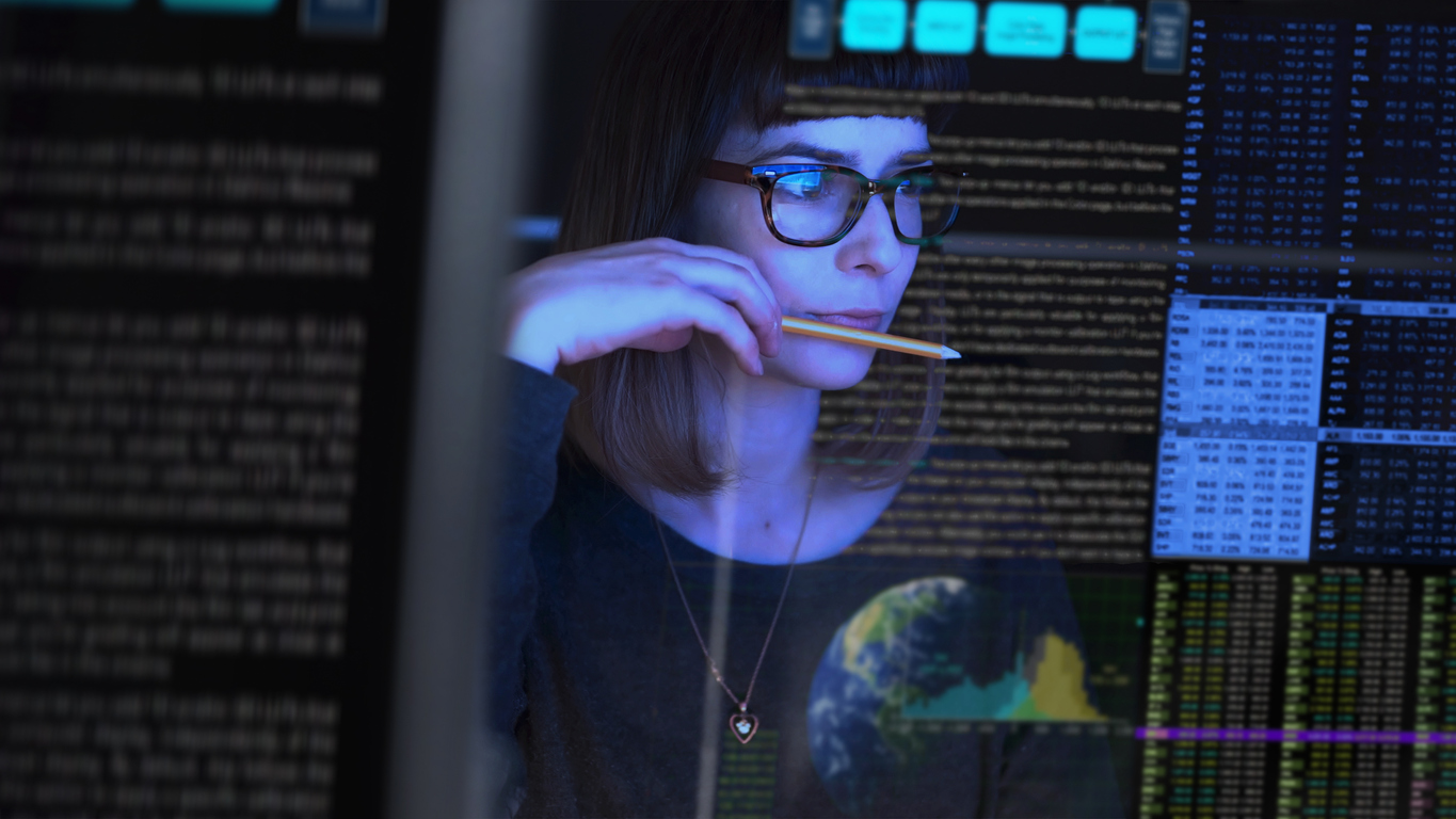 Минцифры и GeekBrains бесплатно обучат IT-профессиям безработных и людей с ограниченными возможностями