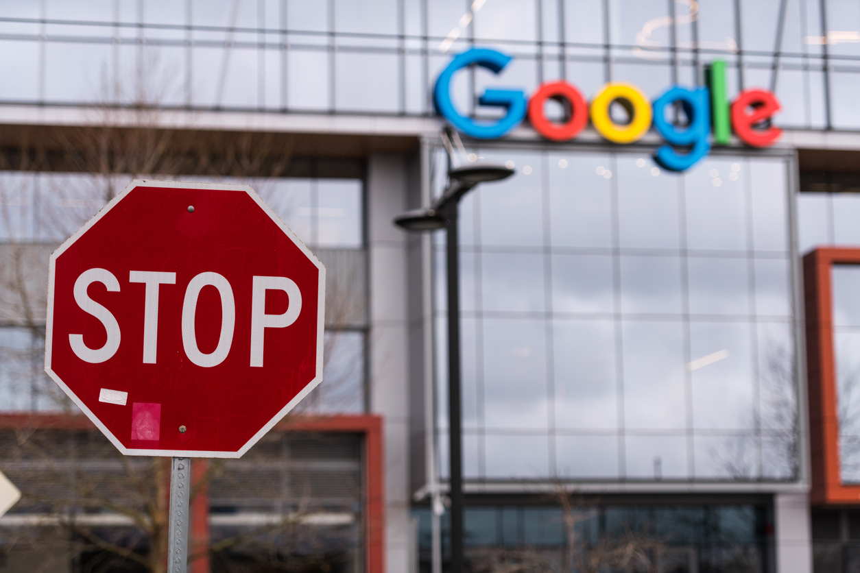 ФАС вынесла предупреждение Google и обязала разрешить сторонние способы оплаты в Google Play          