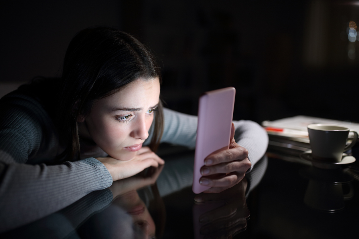Instagram* и TikTok заставляют пользователей чувствовать себя недостаточно богатыми, показал опрос