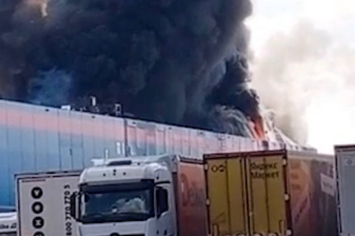 Пожар на складе Ozon потушили