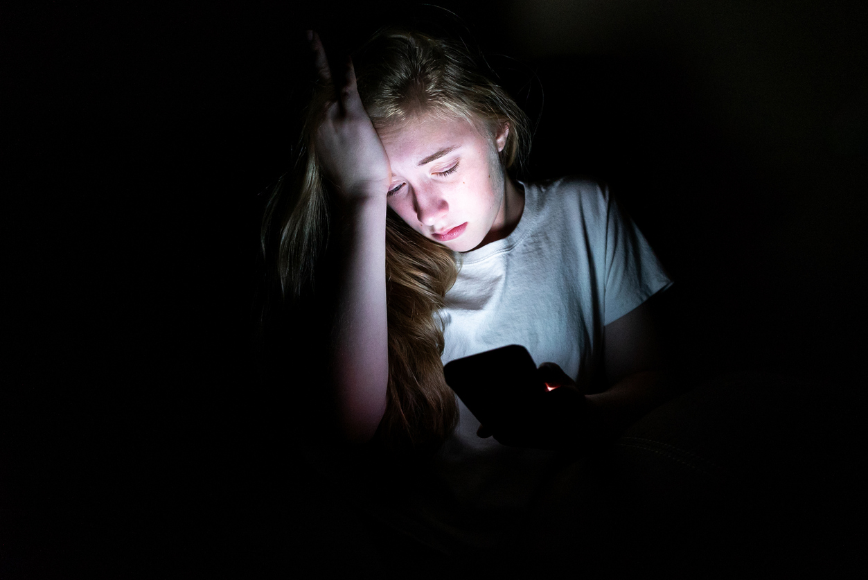 Ученые из Великобритании: дети теряют до 11 часов сна в неделю из-за соцсетей          