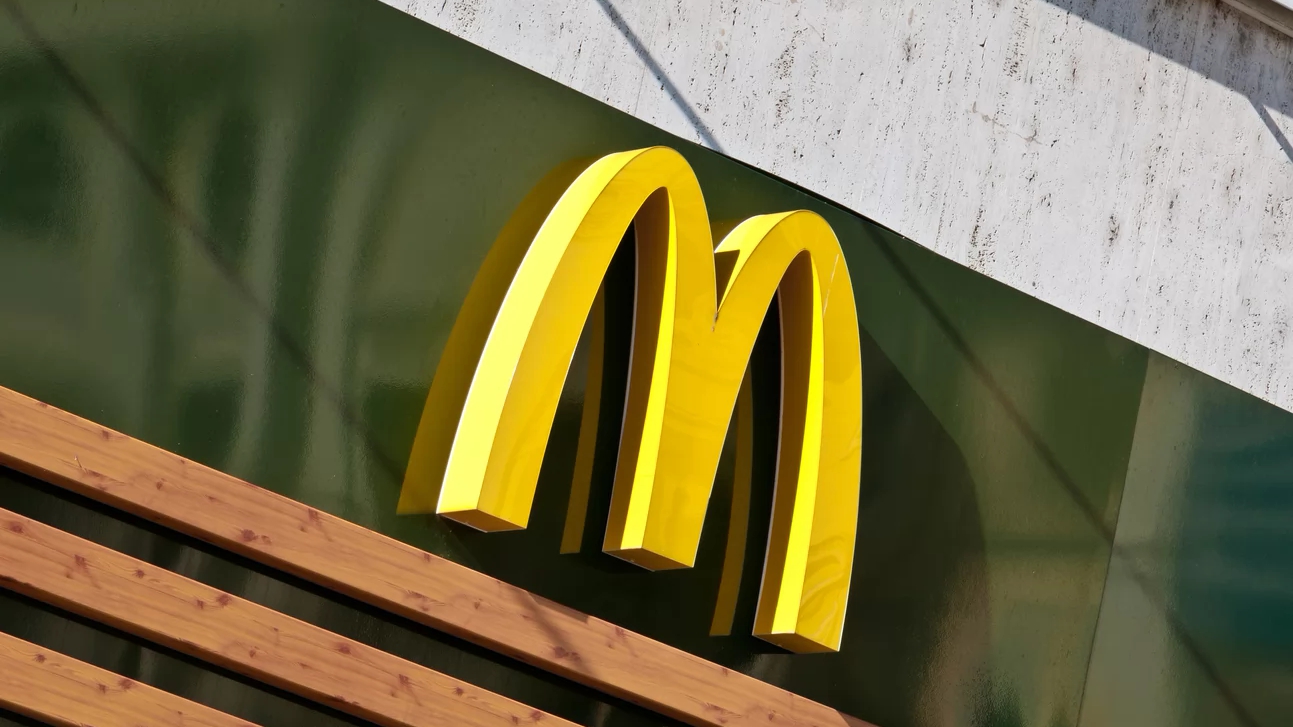 Рестораны McDonalds в Казахстане временно закрылись из-за прекращения поставок из России