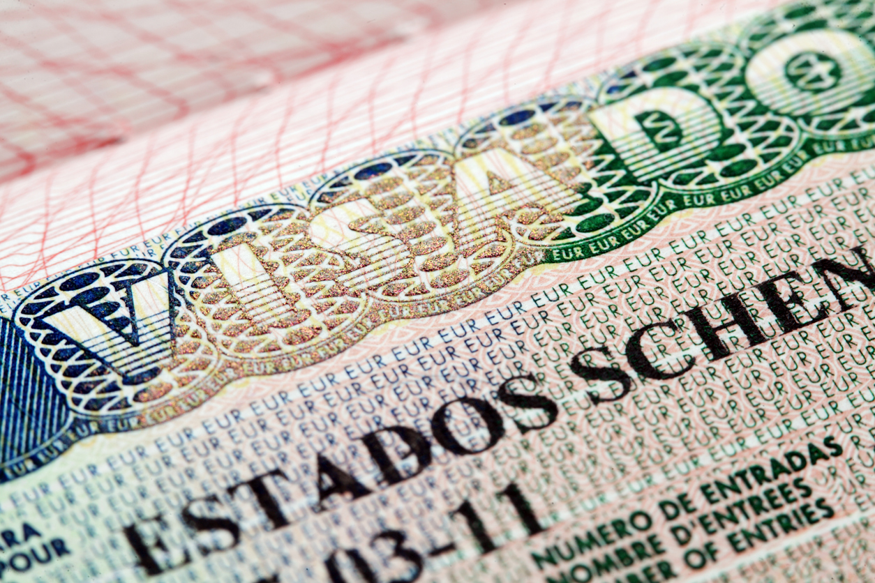Испания выдала россиянам в три раза больше шенгенских виз в 2022 году