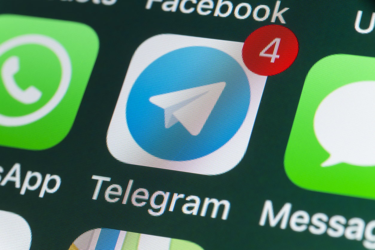 Telegram выпустил финальное обновление в 2022 году со скрытыми фото и улучшенным фоторедактором