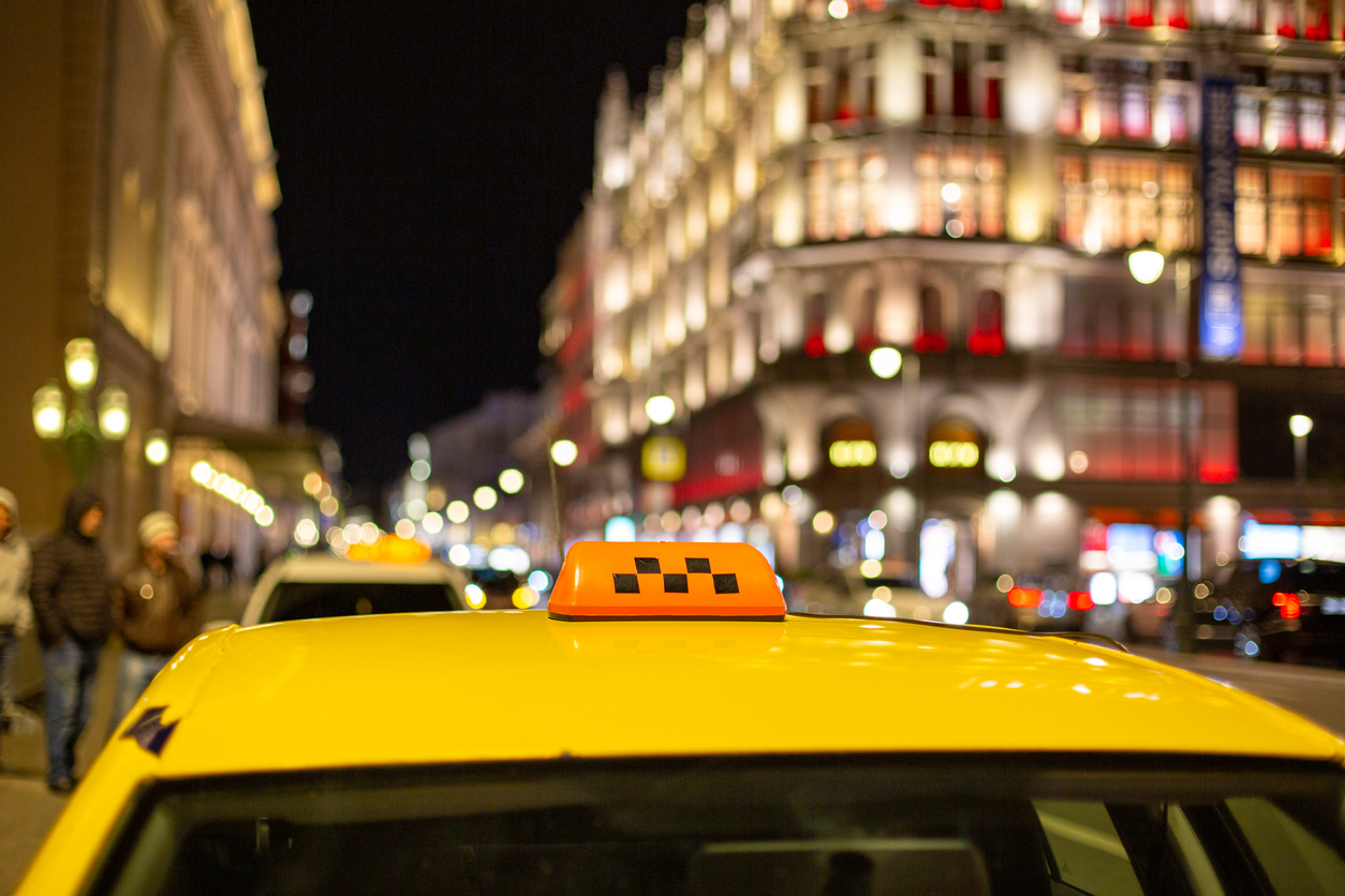 Госдума обязала службы такси предоставлять ФСБ доступ к своим базам данных          