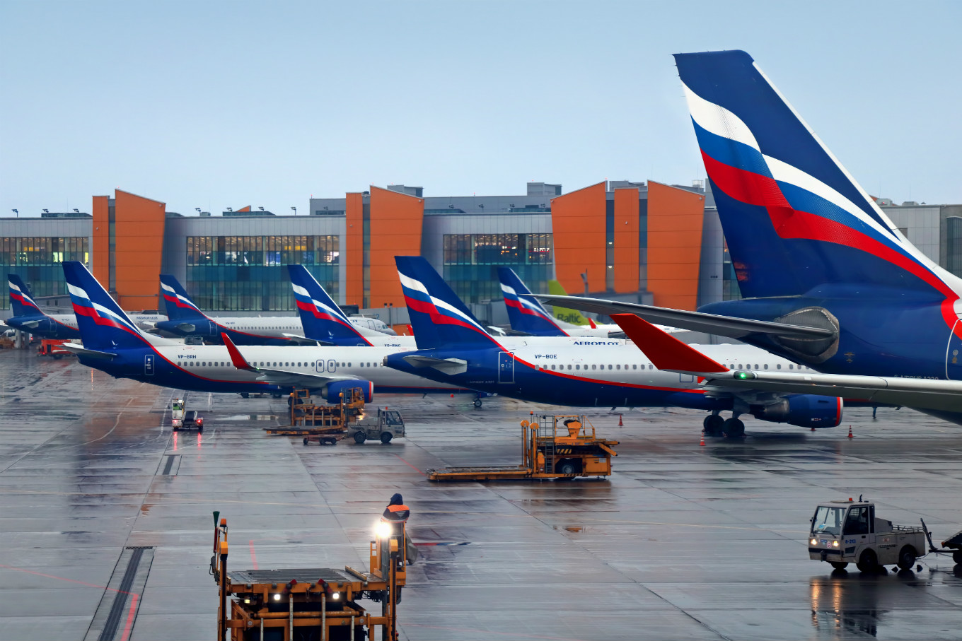 Пассажиропоток российских авиакомпаний сократился на 14,3% в 2022 году          
