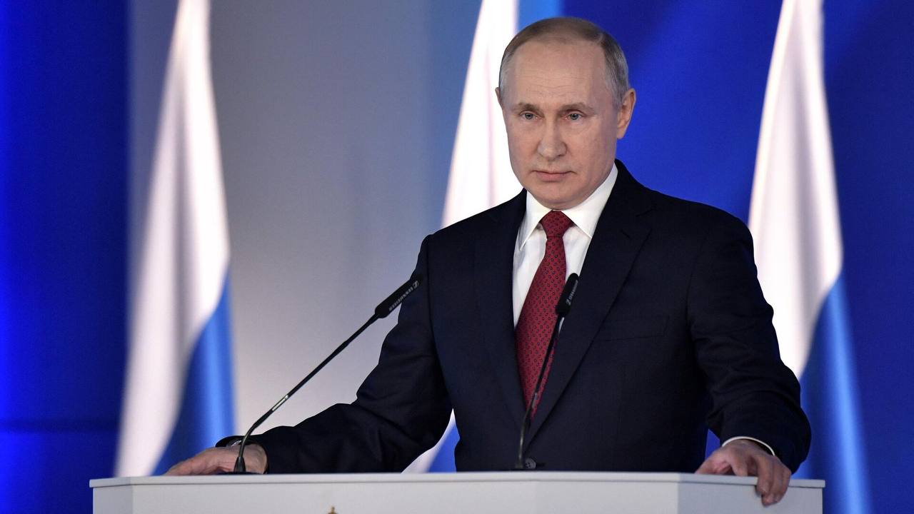 Унижаться, выпрашивая свои денежки, бессмысленно. Что Путин говорил о бизнесе в обращении к Федеральному собранию