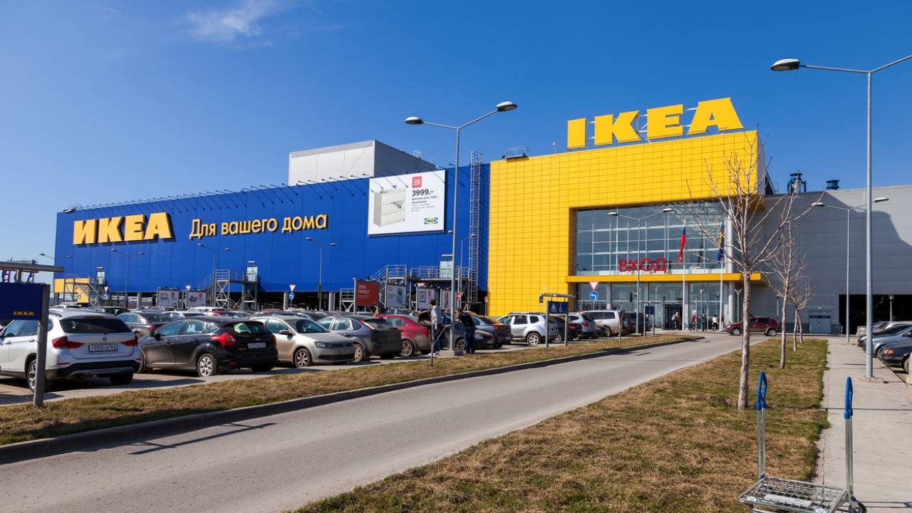 Владелец IKEA и Меги решил продать свою недвижимость в России
