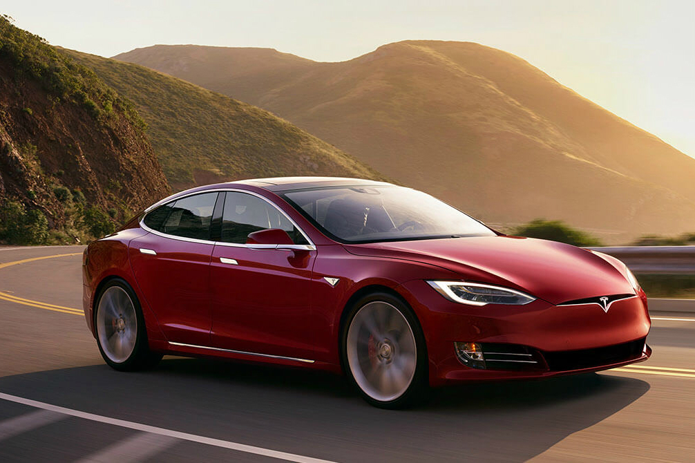 Tesla снизила цены на электромобили во второй раз с начала года