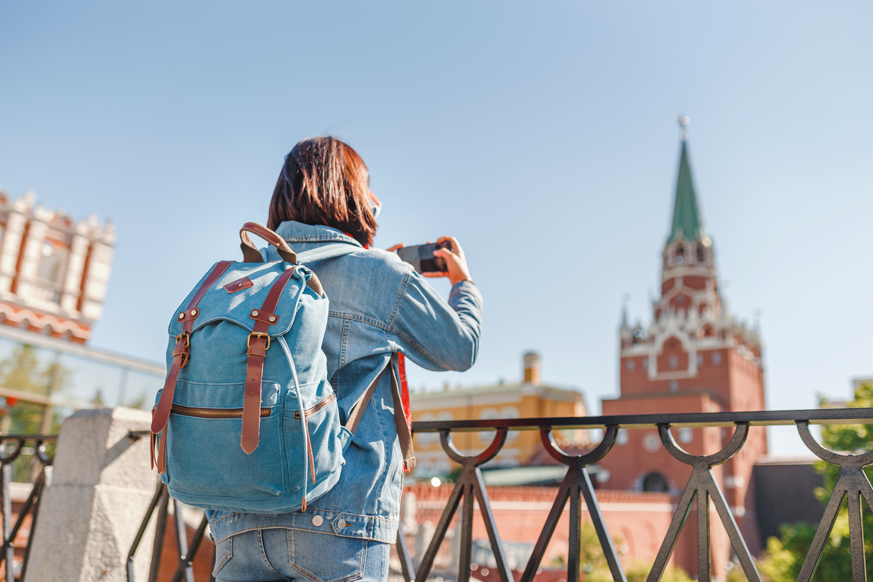 В России запустят электронную визу и платежную карту для иностранных туристов