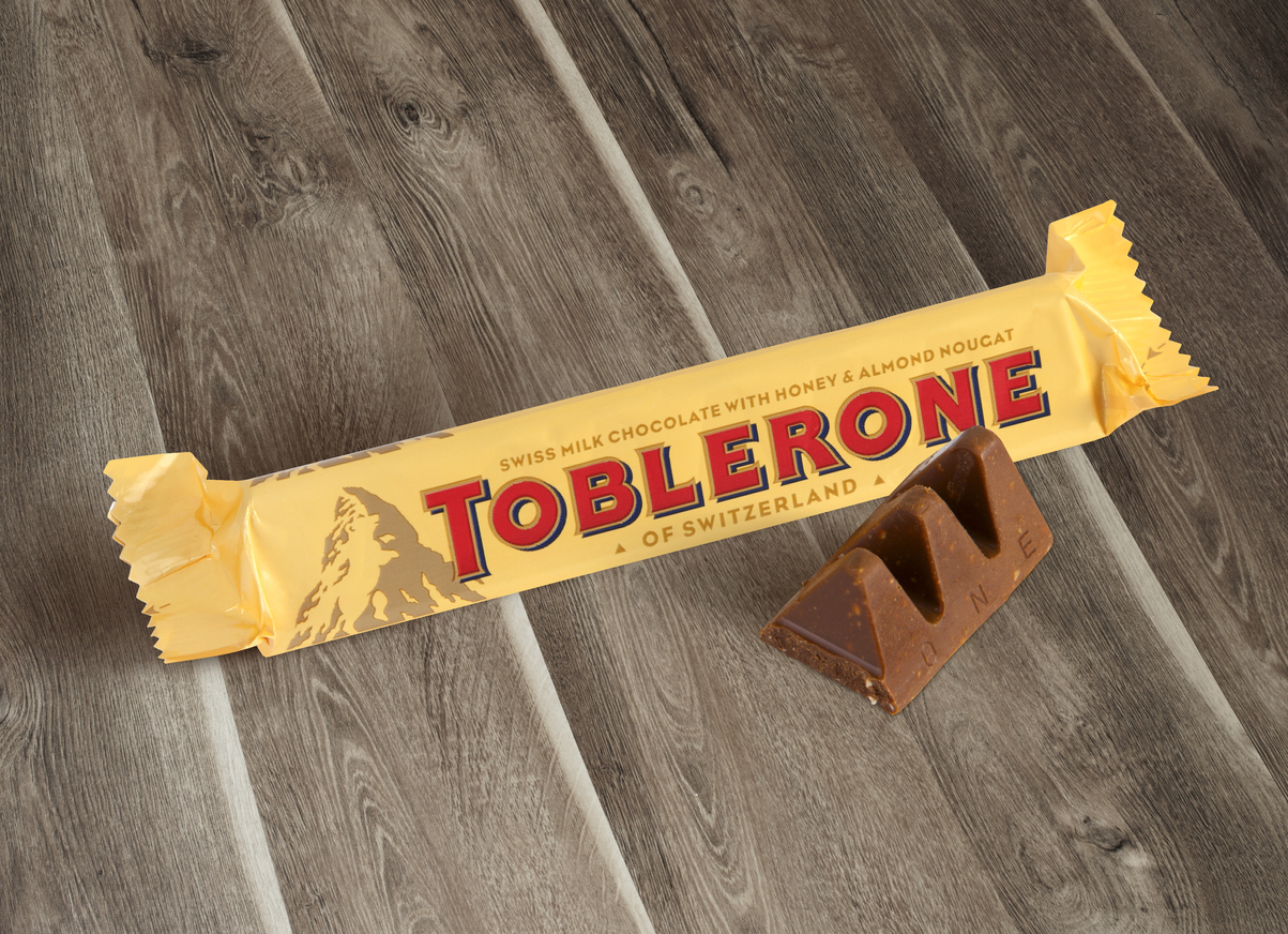 Toblerone уберет швейцарскую гору Маттерхорн с упаковки шоколада          