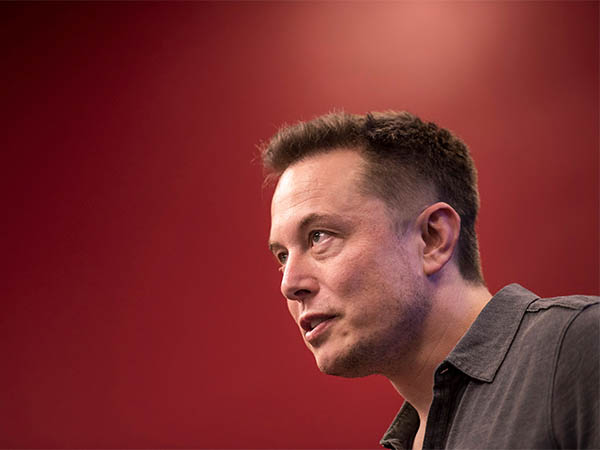 Илона Маска могут допросить по поводу его заявления об автопилоте в Tesla