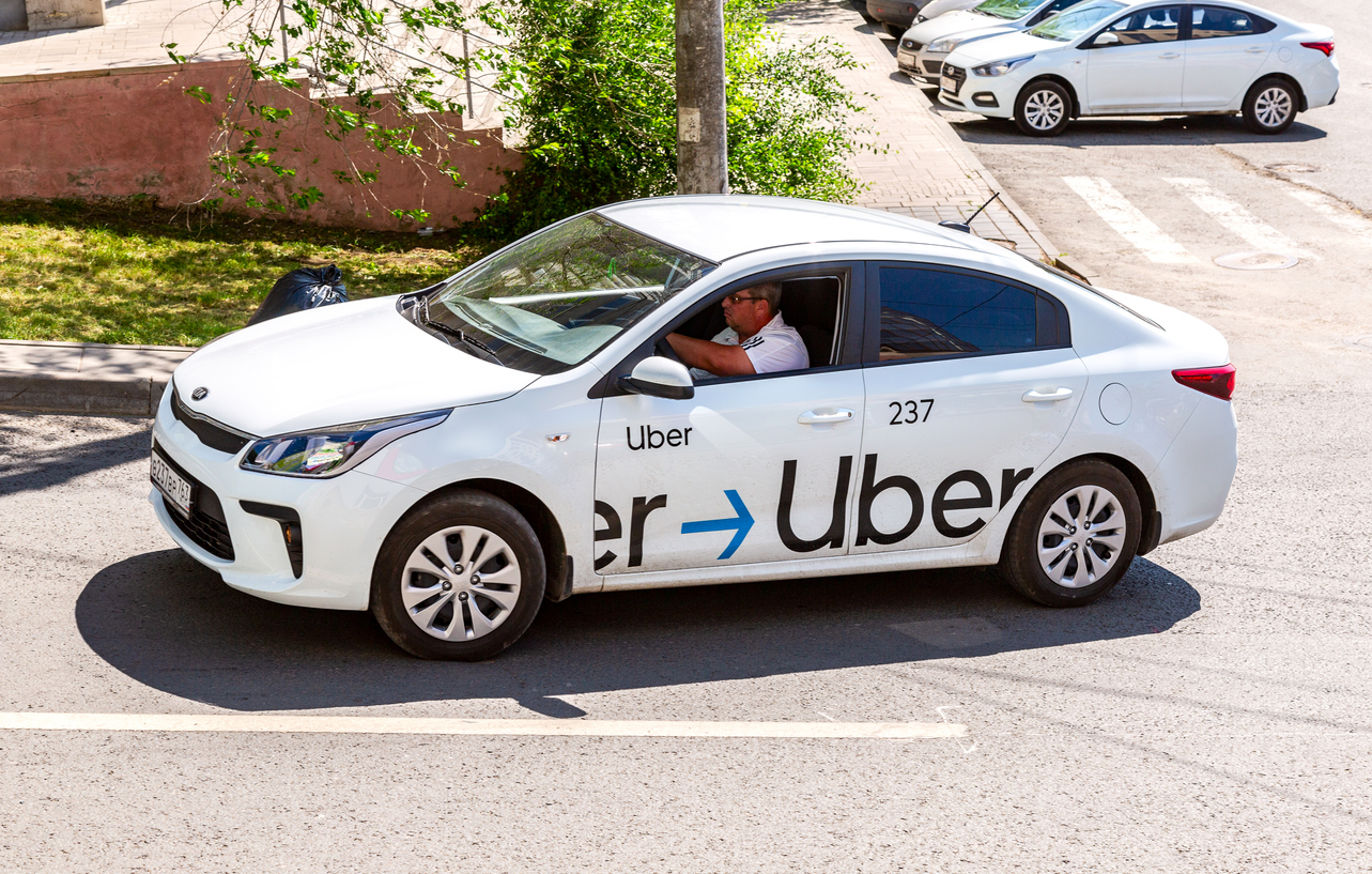 Яндекс выкупил долю американской Uber в СП