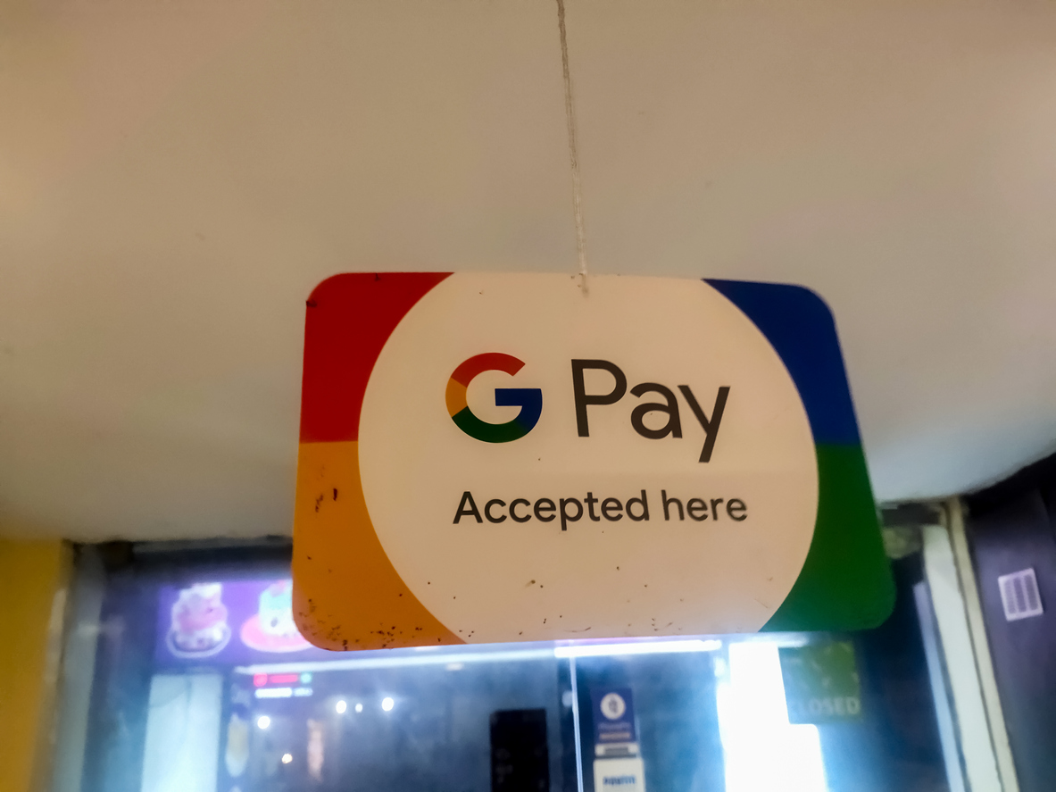 Google начислила случайным людям от $10 до $1000. Некоторые из них смогут оставить деньги