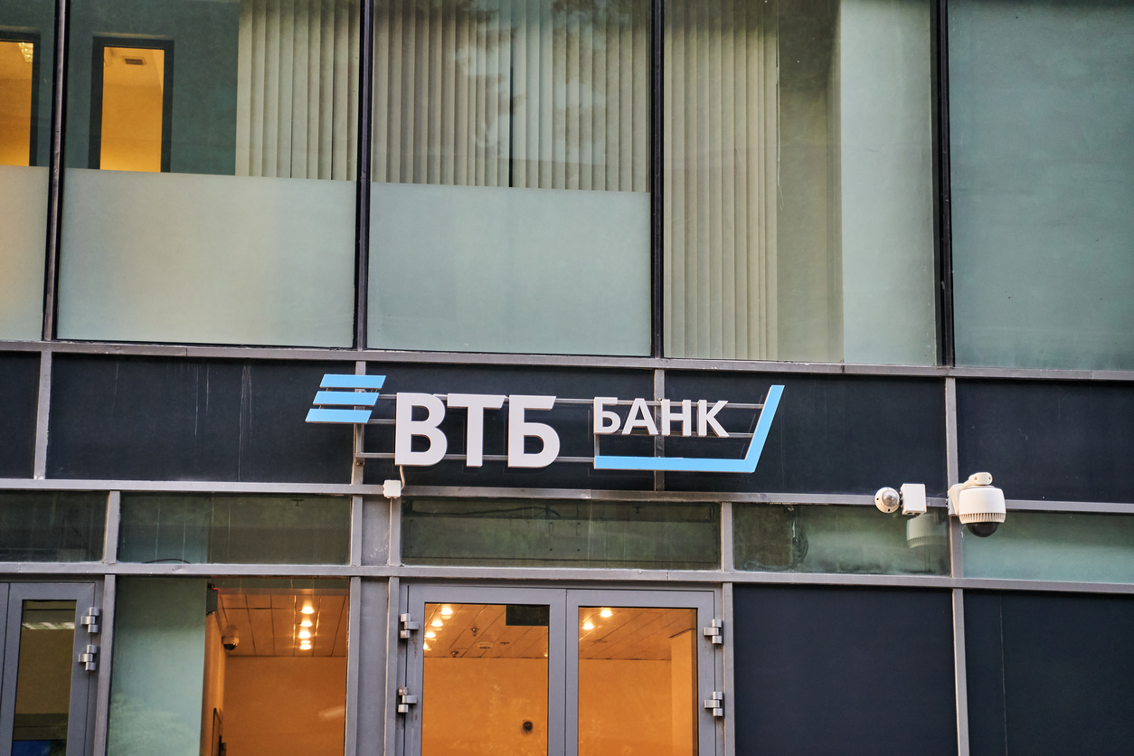 ВТБ до конца апреля запустит онлайн-банк в VK