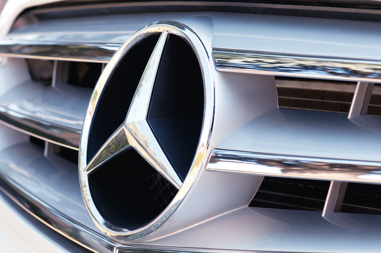 Автодом закрыл сделку по выкупу российских активов Mercedes-Benz