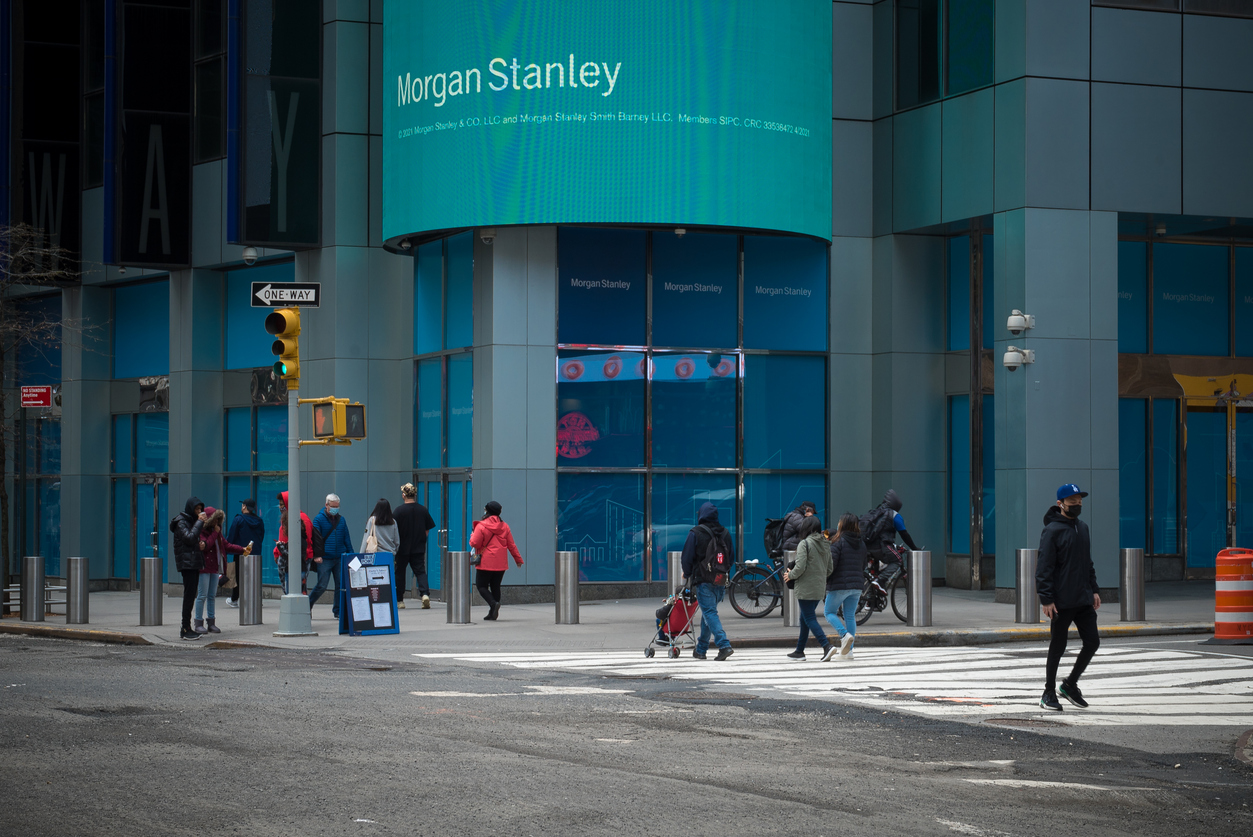 CEO Morgan Stanley Джеймс Горман уйдет в отставку. Он возглавлял банк с 2010 года