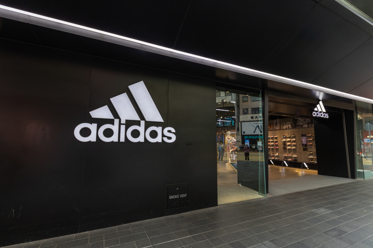 Adidas может уйти из России