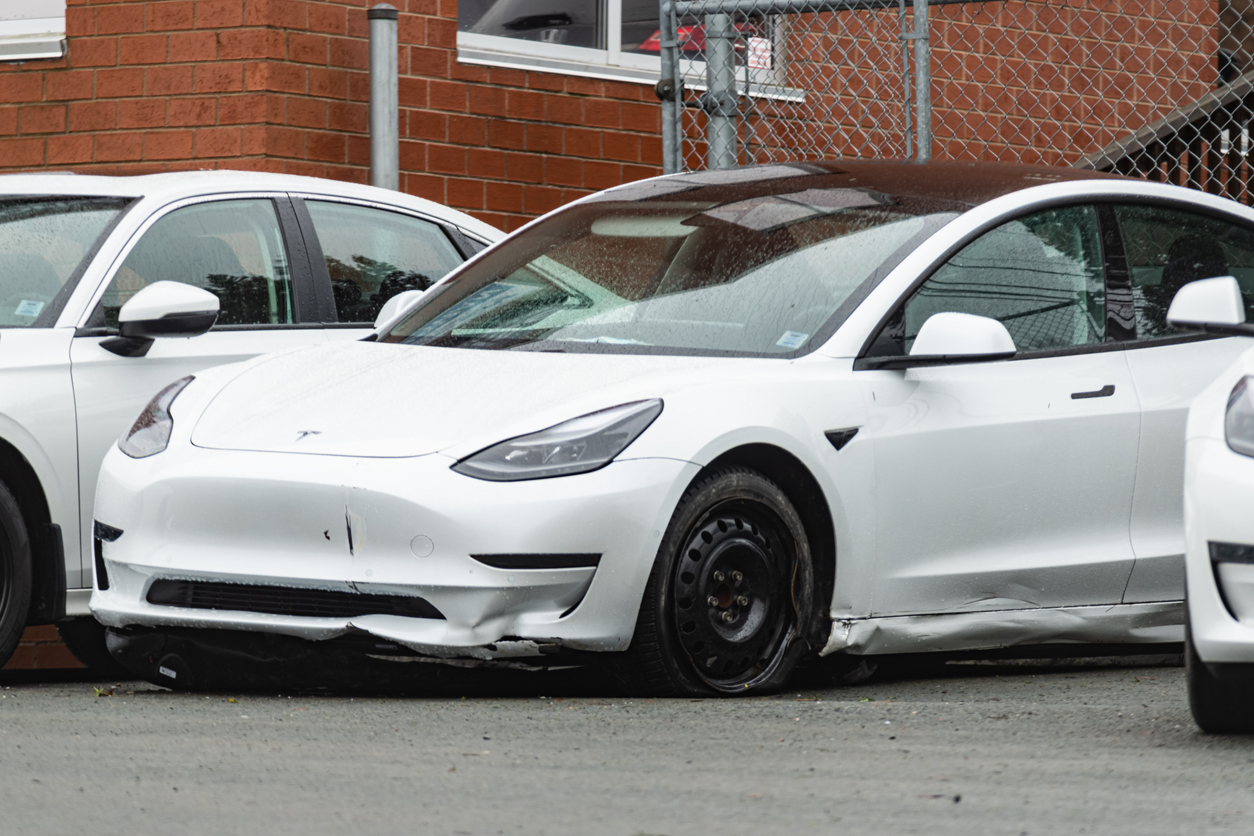 Стоимость страховки на Tesla в России достигла 800 тыс. руб.