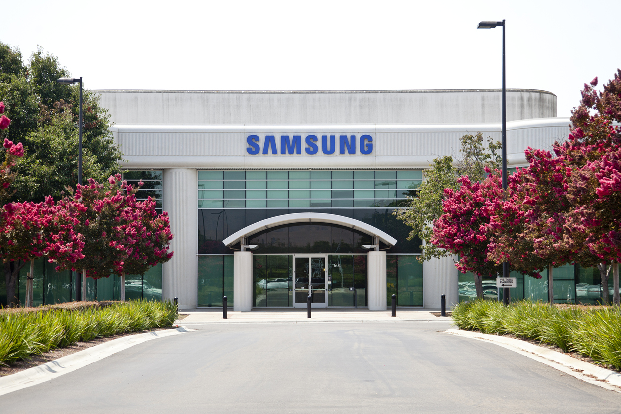 Семья покойного главы Samsung продает акции на сумму $2 млрд, чтобы заплатить огромный налог на наследство в Корее          