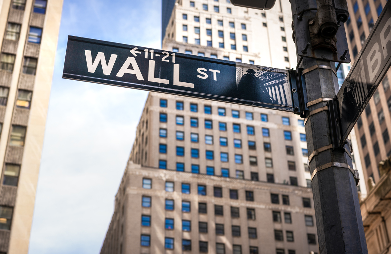 Ведущие аналитики Уолл-стрит назвали 3 акции с самым высоким потенциалом роста          