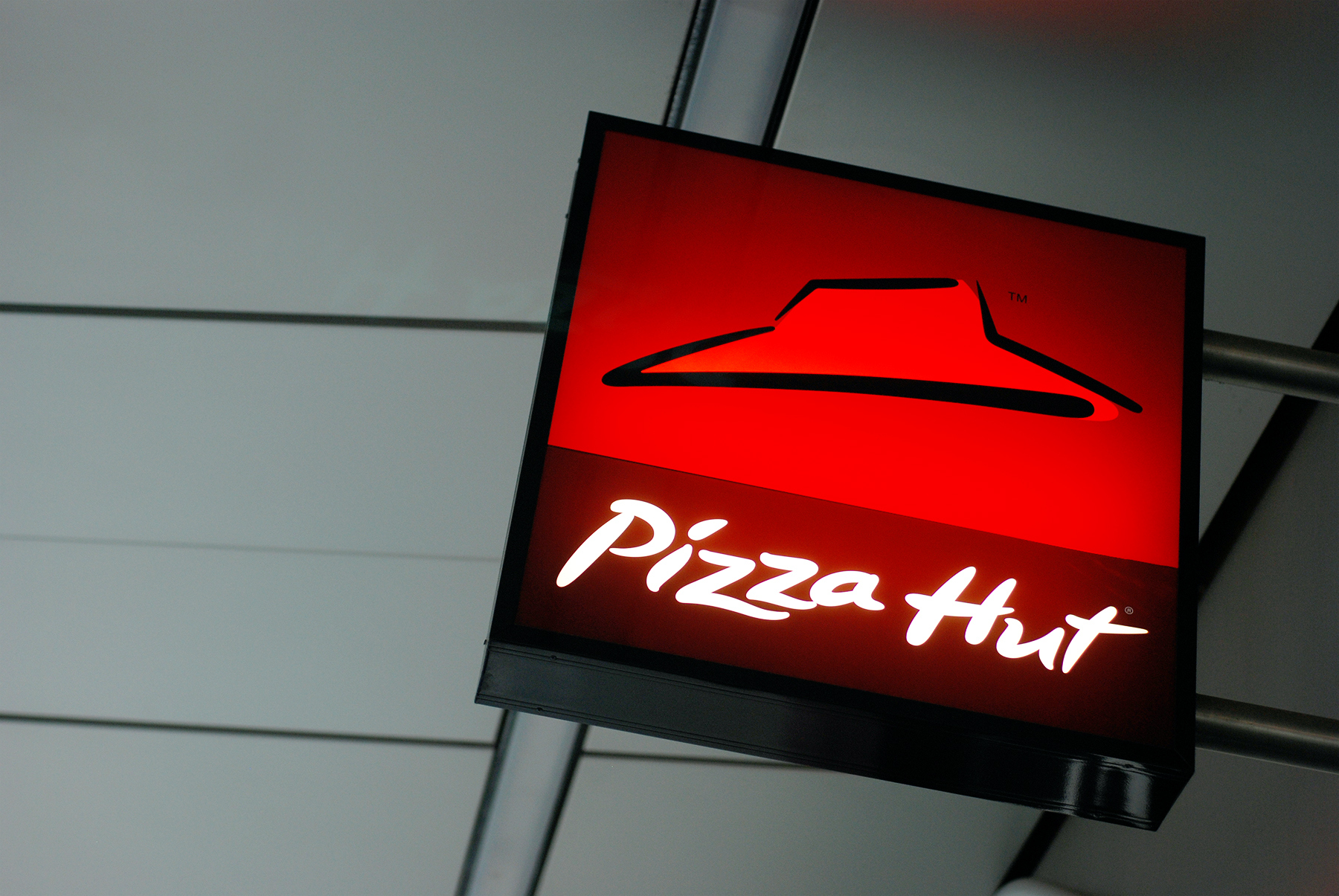 Pizza Hut начала предлагать «Прощальные пироги», чтобы помочь парам расстаться ко Дню святого Валентина          