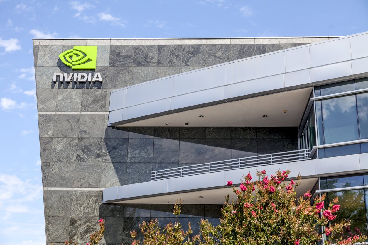 Nvidia по стоимости обогнала Amazon, Google и Tesla. Теперь компания на 3 месте          