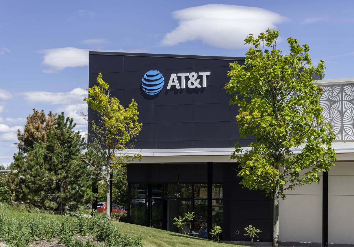 Телеком-гиганта AT&T взломали. После утечки 70 млн номеров он просто сбросил часть паролей          