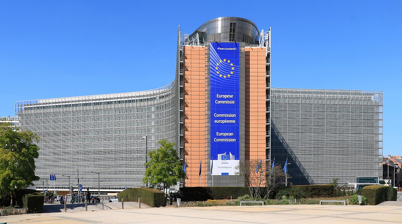 ЕС призвал компании помочь в разработке правил для ИИ общего назначения          