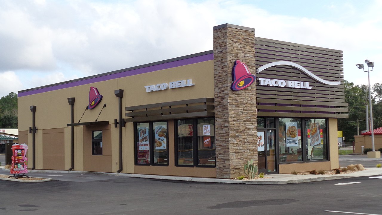 Taco Bell расширила сеть ресторанов быстрого питания с ИИ, после провала McDonald’s с технологиями          