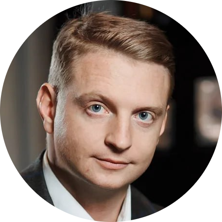 Роман Королев