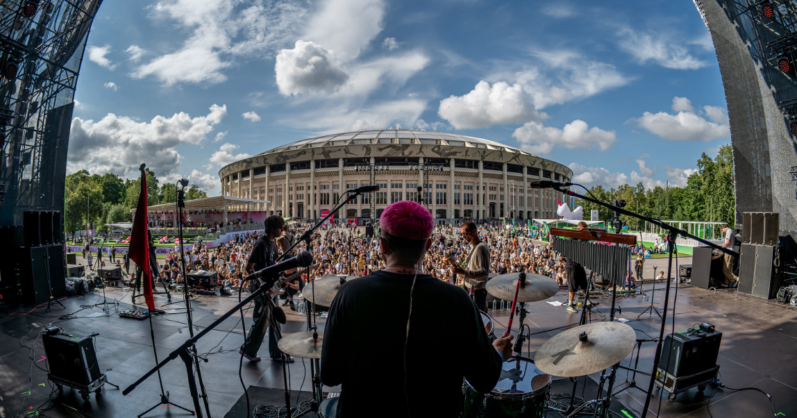 От легенд до новичков. Вторая волна артистов на «Пикник “Афиши”» х «Сбер»