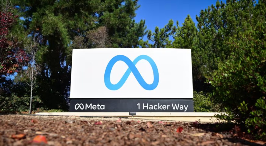 Meta* планирует инвестировать около $15 млрд в стартап Scale AI и переманить его топ-сотрудников